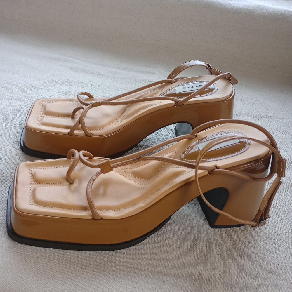 Elegant Tan Women's Sandals